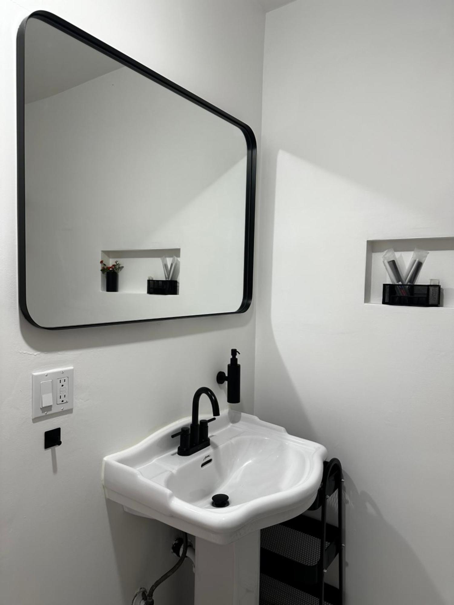 Modern, Remodeled Echo Park House-Walk To Sunset Blvd, Dodgers Stadium, Shops, Bars, Restaurants, Lake, Concerts Los Ángeles Exterior foto